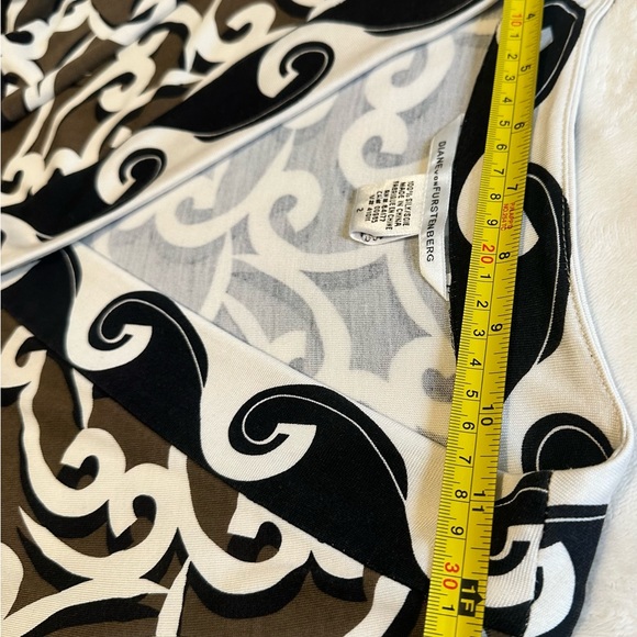 Diane Von Furstenberg Authentic Silk Wrap Dress Brown Black & White Size 2 - Picture 3 of 6